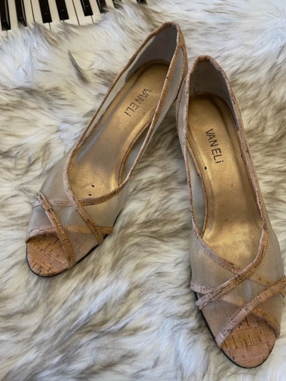 Vaneli Cork Open-Toe Wedges – Size 8.5S 🤎